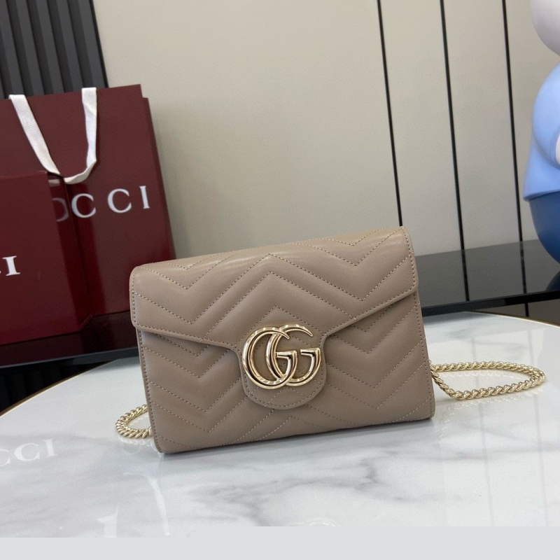 G*u*i wallets & purse